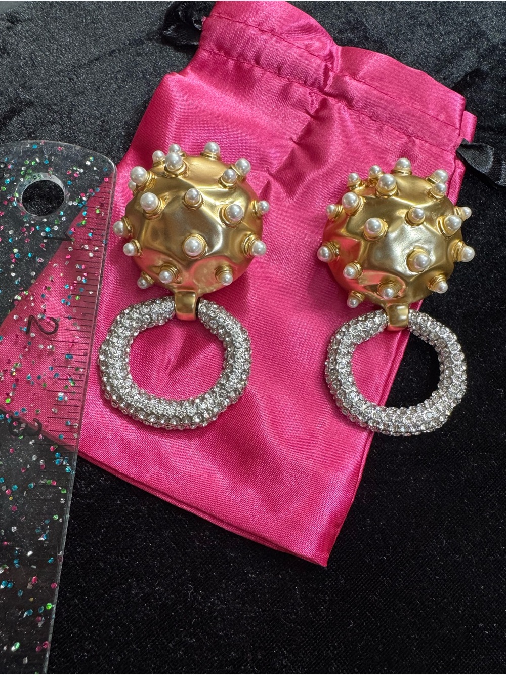 Schiaparelli insp Gold and Pearl Statement Necklace & Earring & Ring Set - Picture 12 of 16